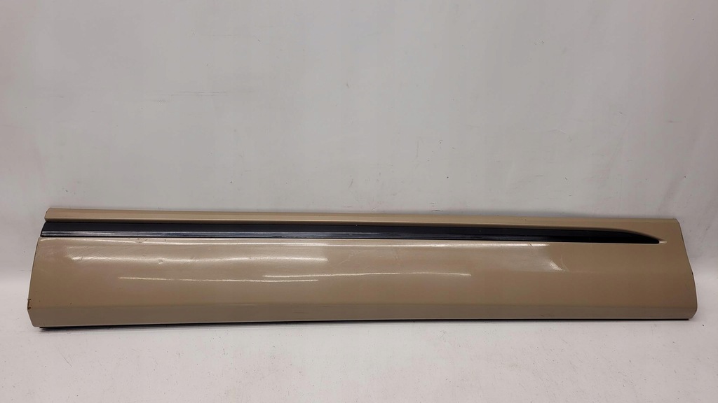 фото №1, Audi q8 молдинг дверь правая перед 4m8853960d