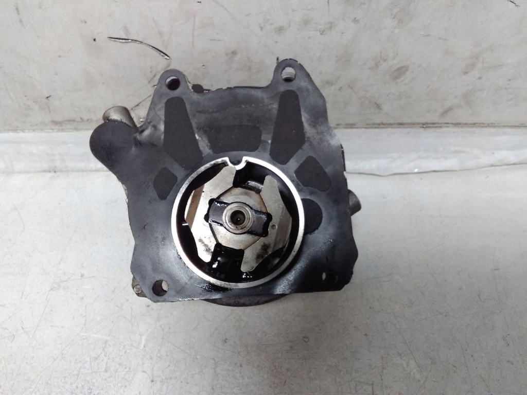 Купить Насос вакуумa вакуумный alfa romeo gt