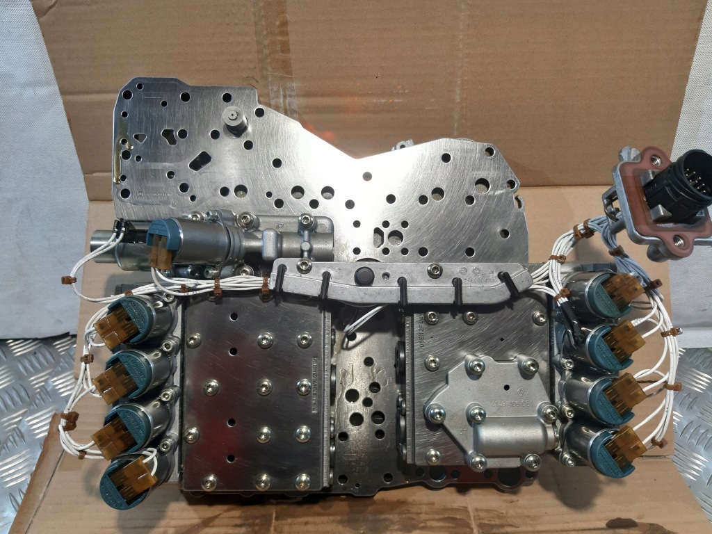 фото №8, Блок управления гидравлический ecomat 2 коробка передач 6 hp 502 c zf 4149406134 катушка