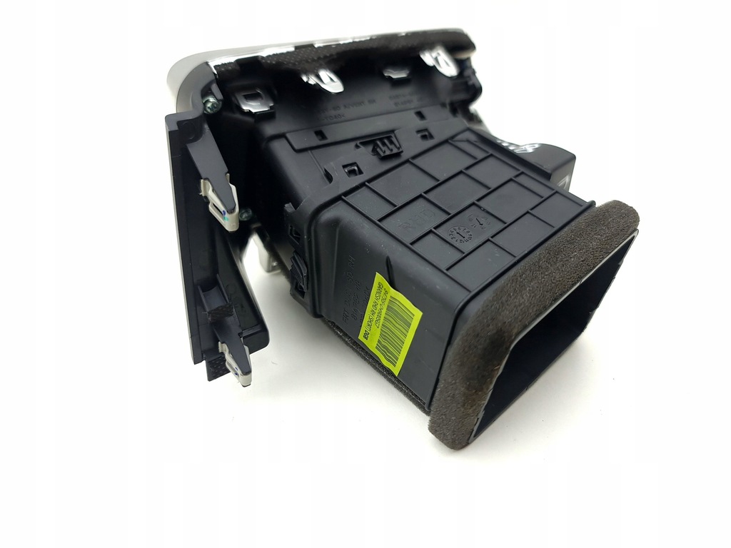 фото №7, Kia optima 2016 правая сторона боковая решётка обдув панели приборной панели