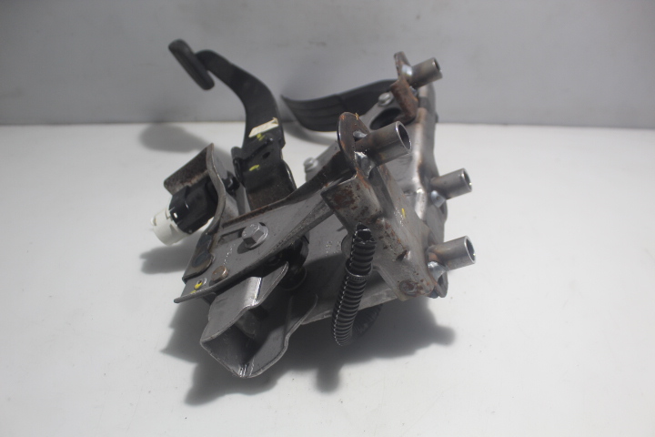 фото №3, Педали тормоза i газа renault clio iv 0.9