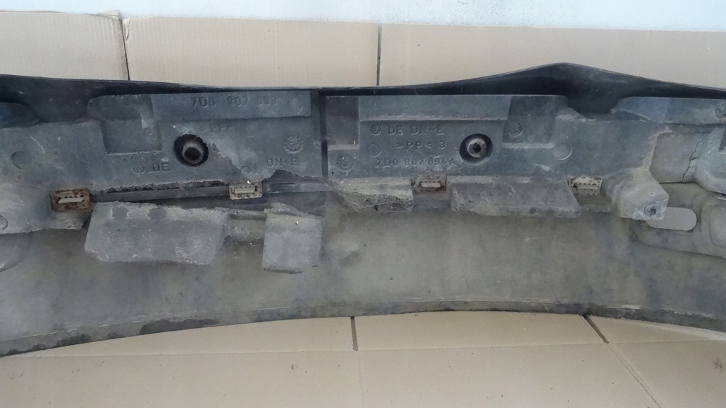 фото №10, Vw transporter t4 бампер перед 7d0807101