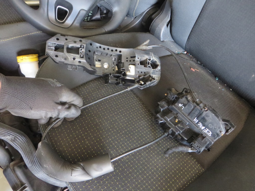 фото №1, Renault scenic iii lift замок дверь левый перед 805030006r-a x