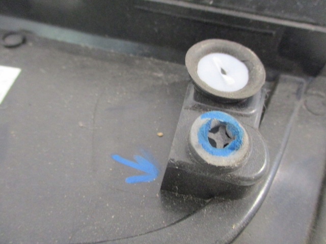 фото №5, Citroen c3 iii заглушка крыла правая задняя 9813324280