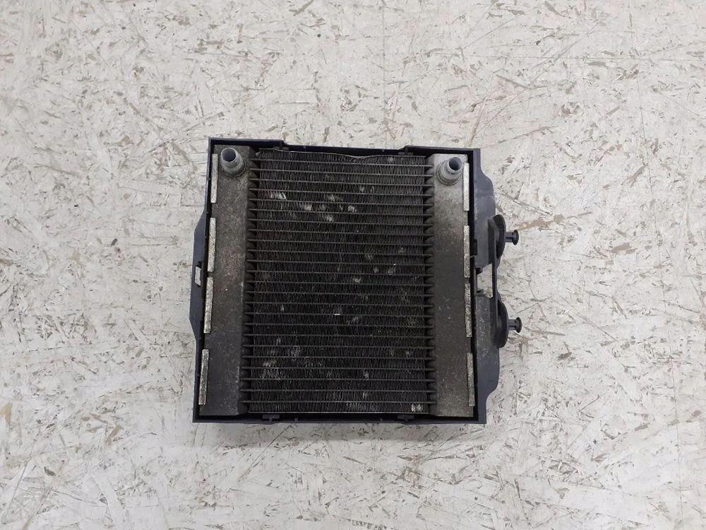 Купити Радіатор води права bmw 17117806190