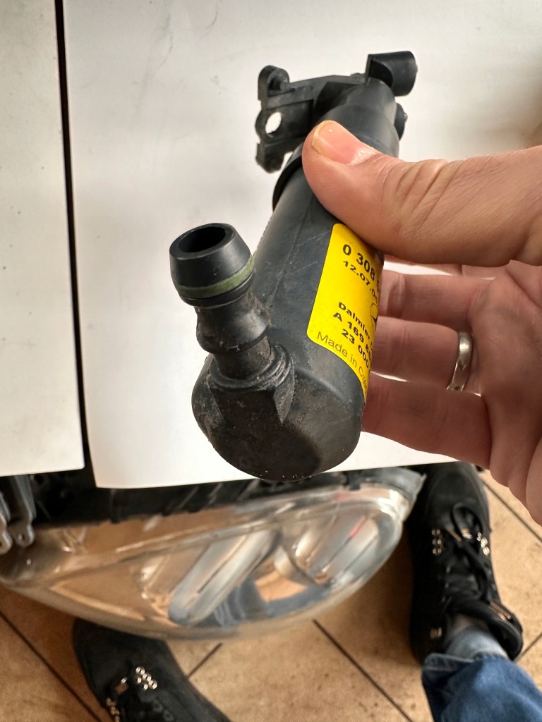 Mercedes b klasa w245 помпа омивач ксенонових фара лампи оригінал Ціна