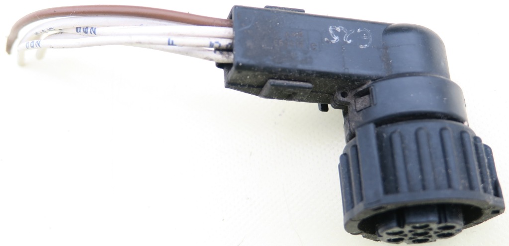 фото №1, Колодка лампы mercedes w906