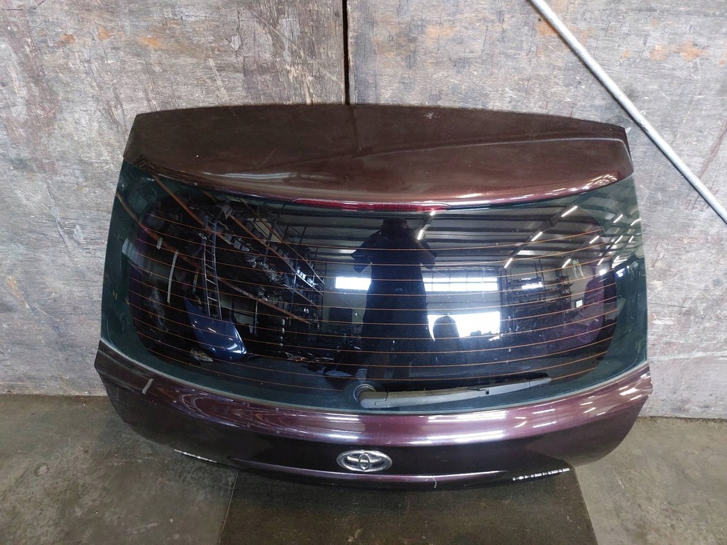 фото №10, Kompletny задня кришка багажника бампер лампа задня toyota avensis t25 lift 3n0