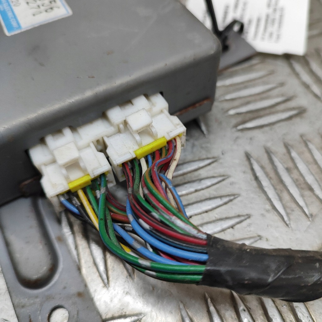 фото №6, Mitsubishi 3000 gt 1990 блок управления / модуль подвеска пневматический