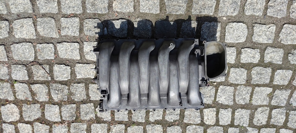 фото №5, Audi s8 d3 4e0 s6 c6 4f0 5.2 v10 коллектор всасывающий крышки 07l133185c