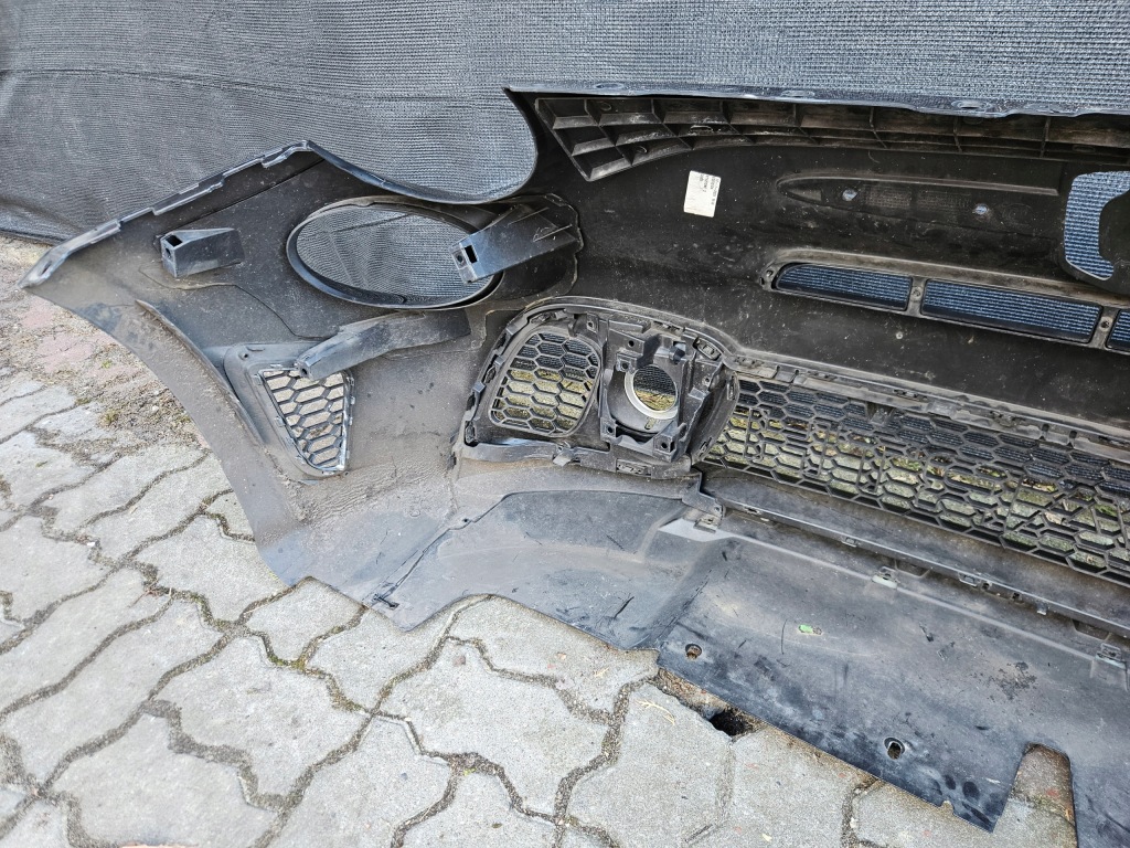 Abarth 500 595 рестайлінг  комплект решітка середня молдинг ліва права бампер перед Оригінал