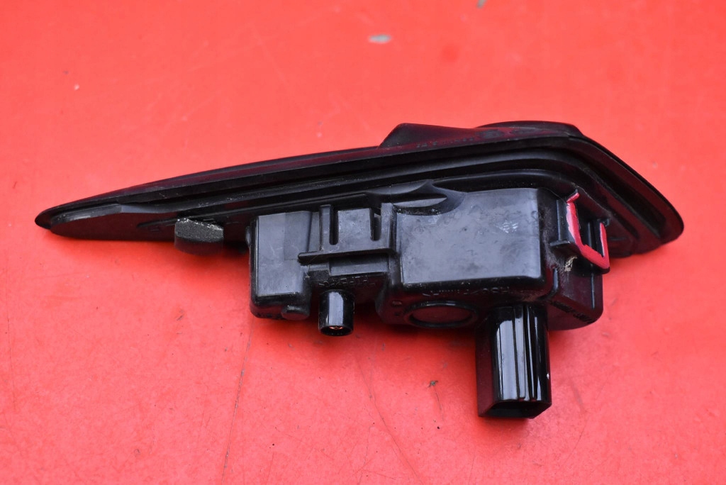 Поворотник правый перед передний камера 1495865-20-d tesla model y 20- с Разборки