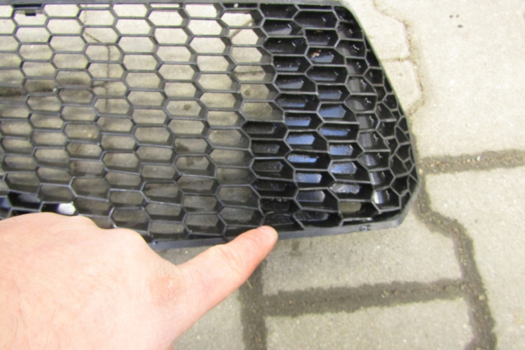 Решётка заглушка левая бампер перед lamborghini aventador roadster 11- Оригинал