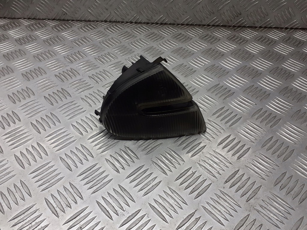 фото №1, Поворотник левый перед alfa romeo 147