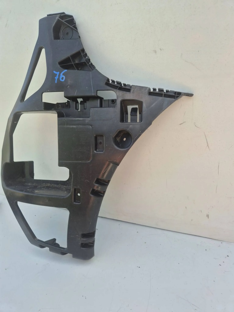 фото №2, Bmw 2 f46 2016 элементы крепёжные