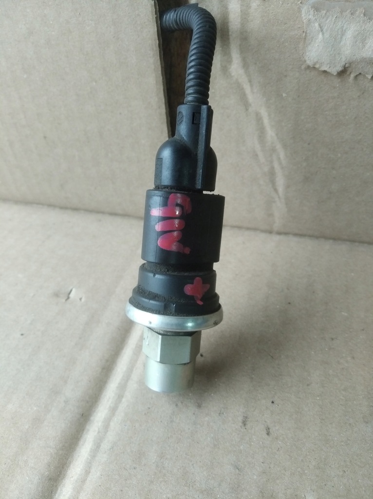 фото №1, Датчик давления кондиционера vw golf iv