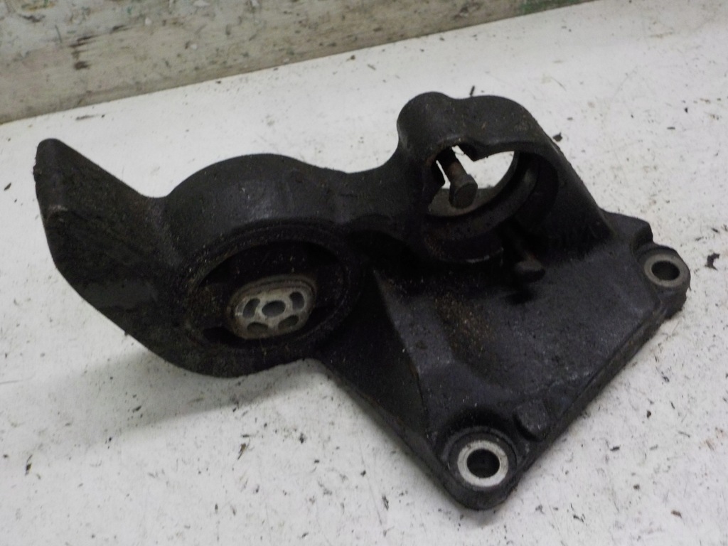 фото №1, Peugeot 307 2.0 hdi опора полуось