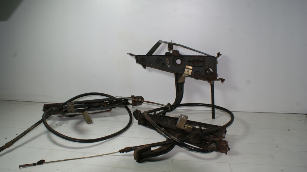 Mercedes r107 sl педаль тормоза ручного стояночного трос тяга 1074200184 Киев