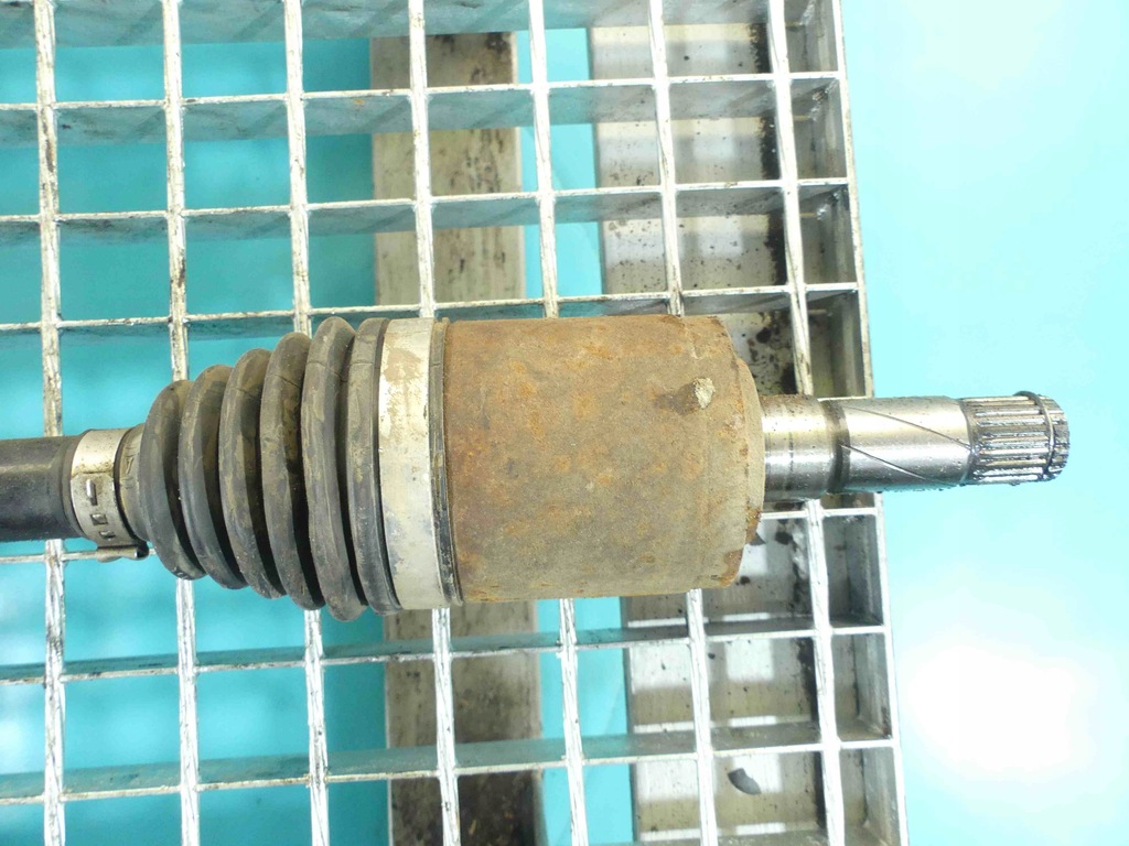 фото №3, Приводной вал правая volvo xc60 2.4d автоматическая коробка передач задняя