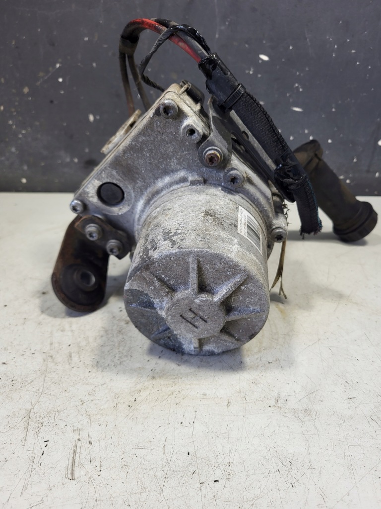 Насос усилителя системы рулевой citroen ds4 рестайлинг  1.6bhdi 9813547780 Киев