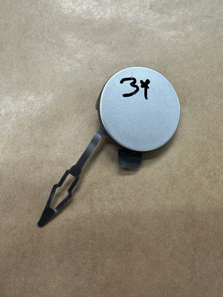 фото №1, Opel corsa f заглушка бампера фаркоп задняя 9829776480