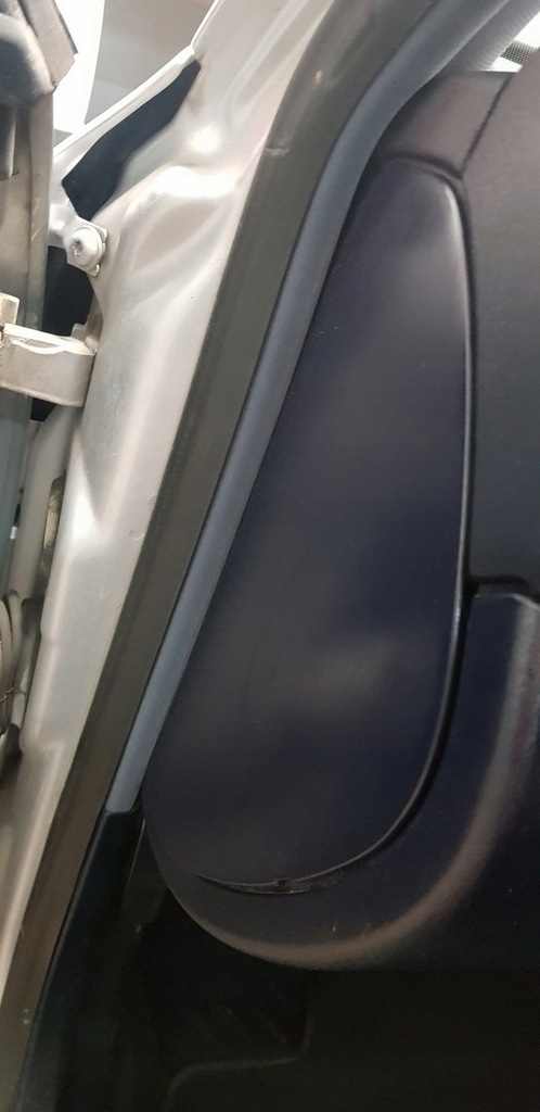 фото №1, Audi a3 8l заглушка консоли левая правая granat