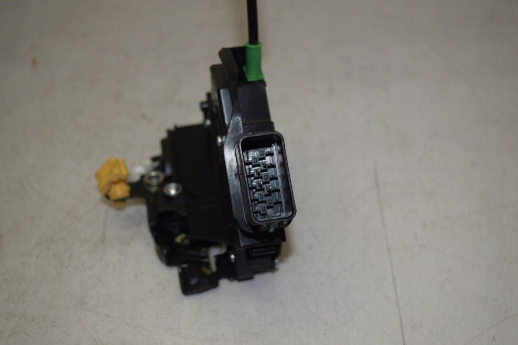 фото №3, Ford ka+ ka plus замок двері правий перед передній 4pin