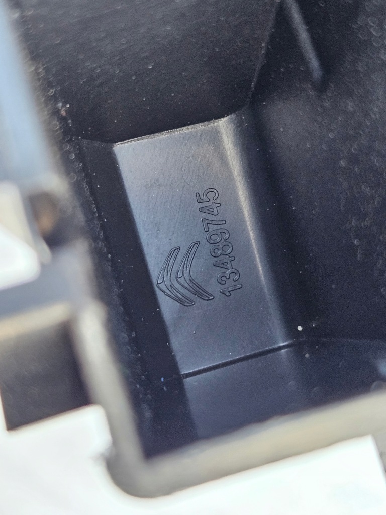 Citroen aircross напрямна лівий права бампер задній nowa oryg комплект Недорого