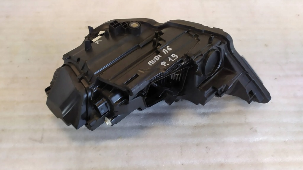 фото №16, Лампа правий перед audi a6 c8 4k0