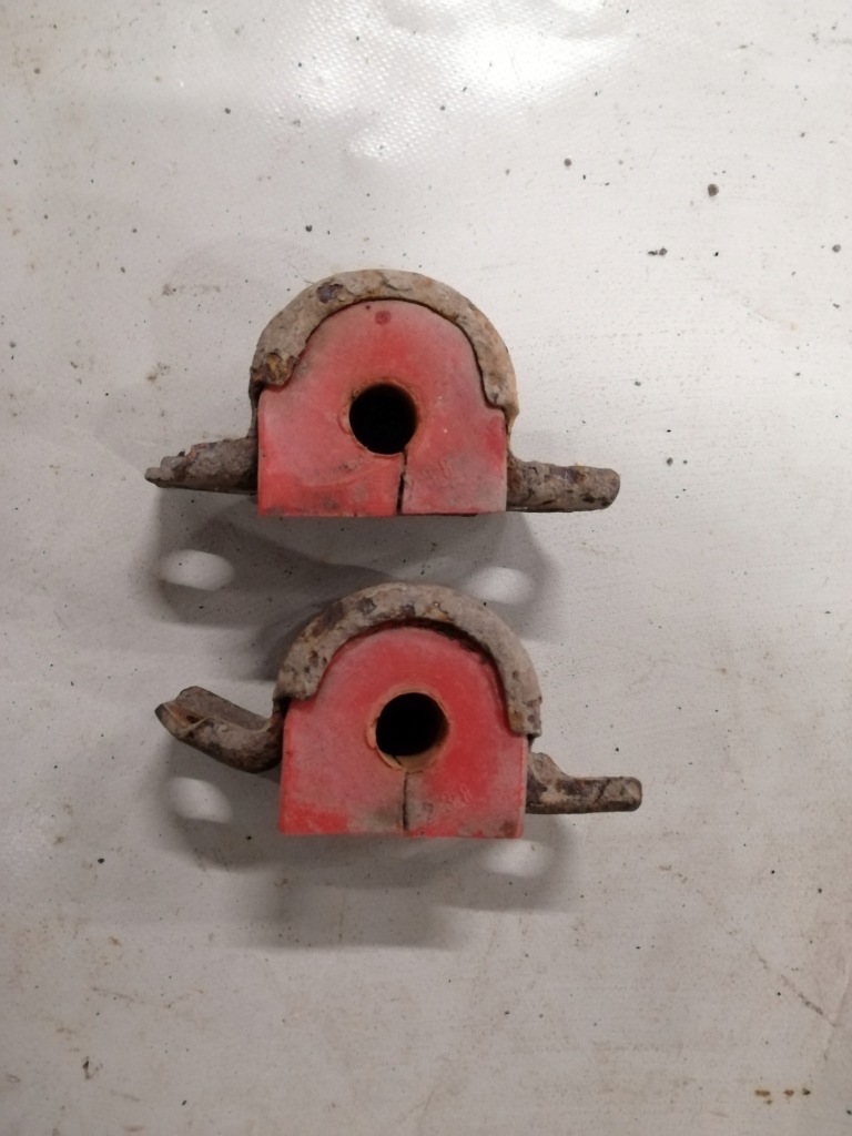 фото №1, Jeep grand cherokee zj 4.0 резиновый элемент стабилизатора