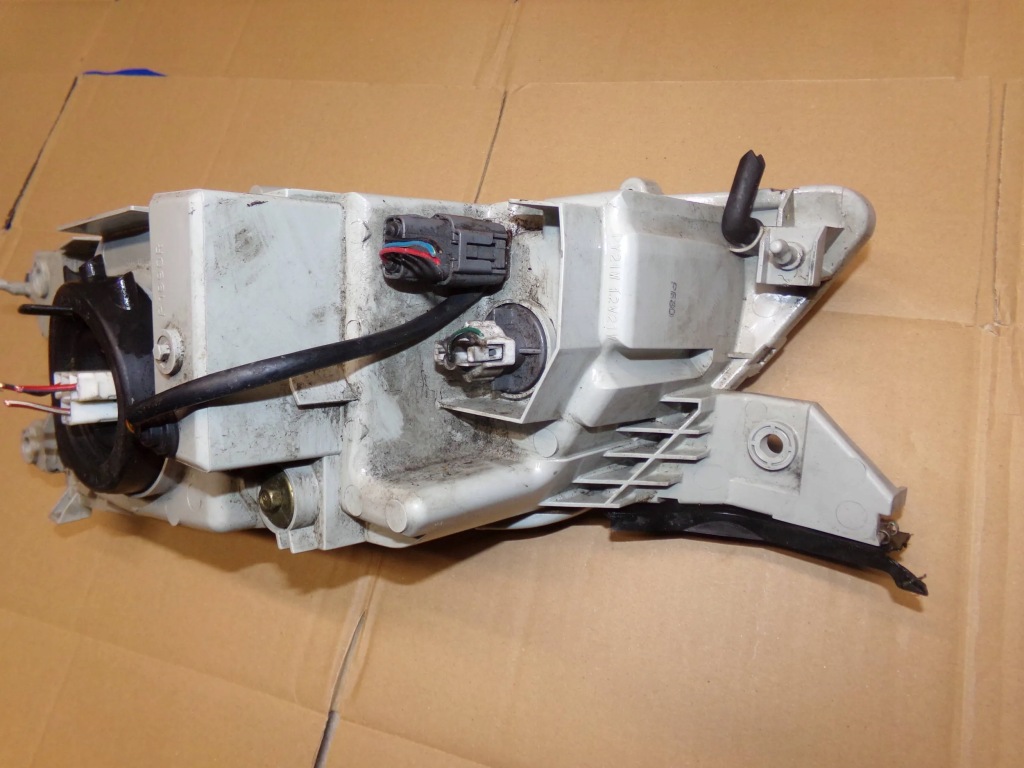 фото №5, Лампа правая перед передняя premacy 02r