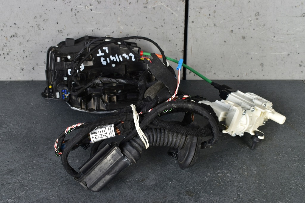 Bmw 5 g30 g31 m5 f90 замок замки доводчик diciągi soft close softclose Цена