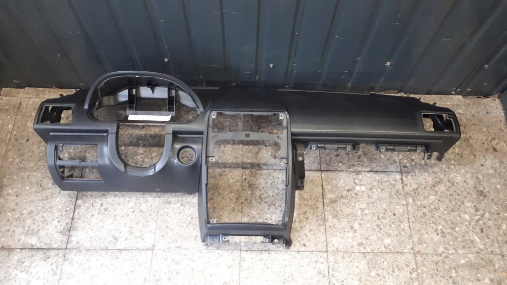 фото №1, Консоль mercedes w169