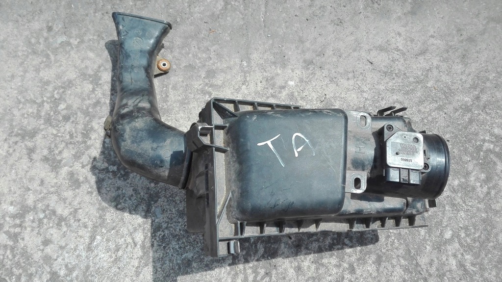 фото №1, Корпус фильтра воздуха toyota avensis 2.0 126km