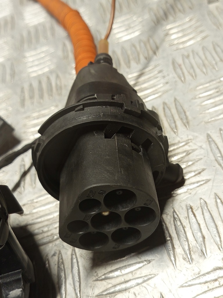 фото №13, Porsche оригінальний номер 9j1971106p taycan кабель шланг джгут роз'єм заряджання