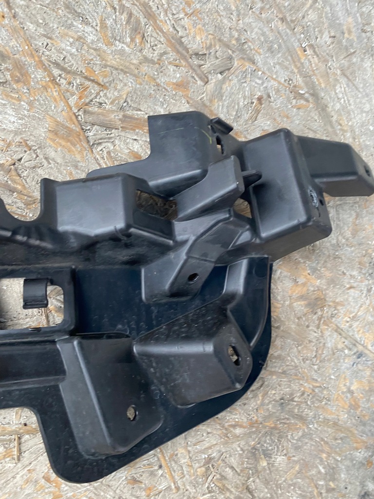 фото №10, Напрямна кронштейн бампера лівий перед mazda 2