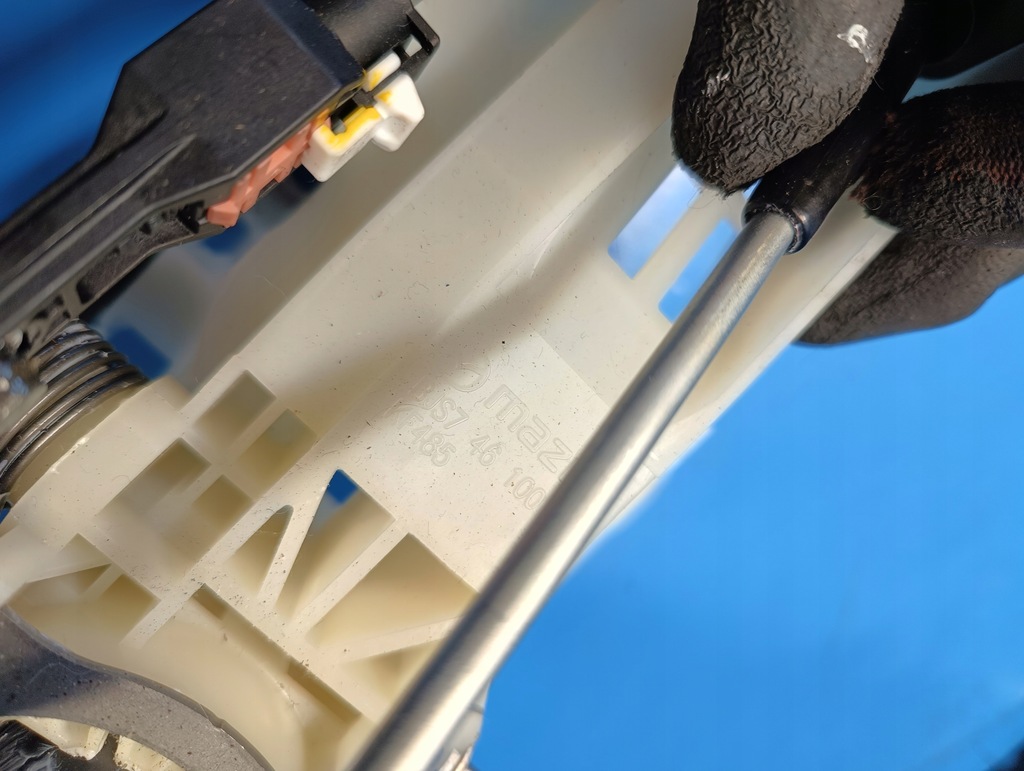 фото №8, Выборщик домкрат ручка тросы переключения передач mazda 3 iii bm 2.0 b