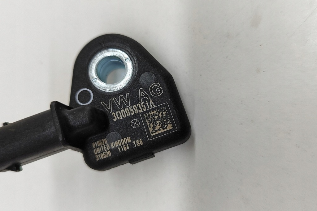 фото №7, Skoda karoq nu7 датчик удара с правой стороны 3q0959351a 1.0 бензин 85