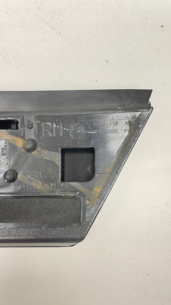 фото №13, Opel crossland 2017 - 2024 молдинг кришки багажника задня правий 13481458