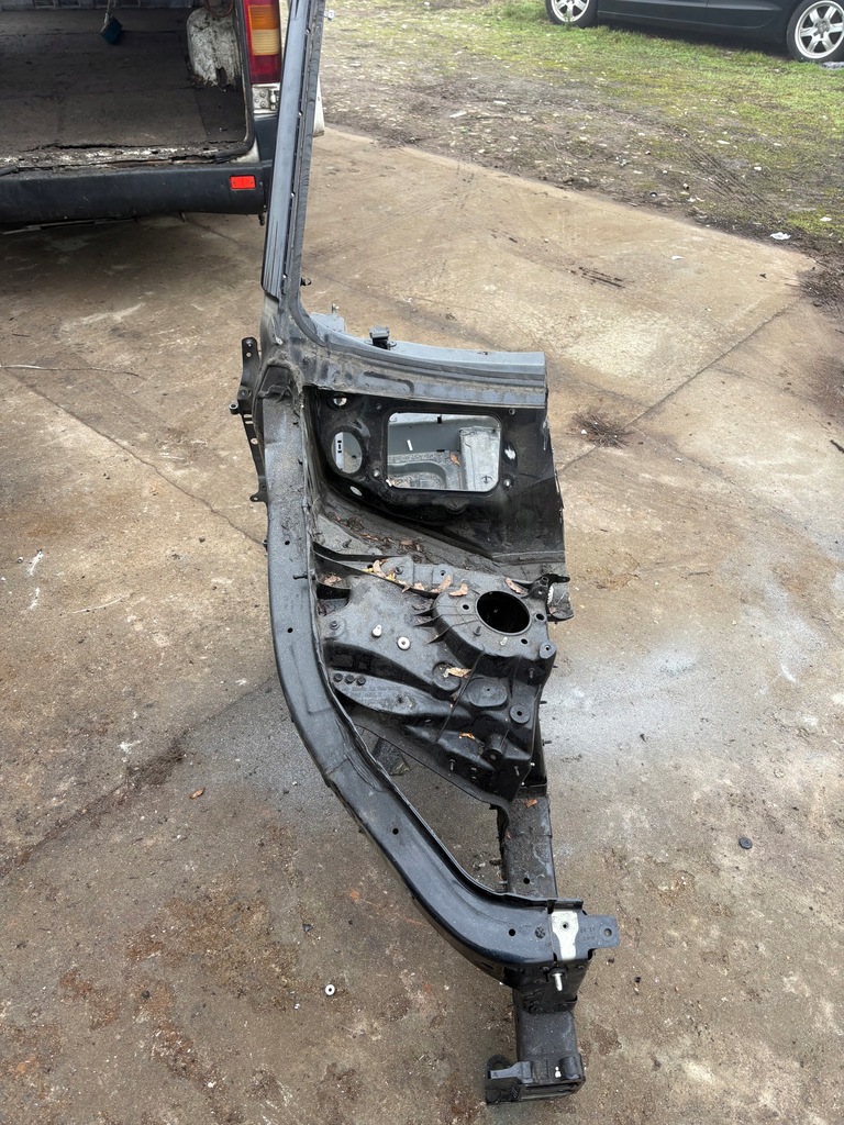 фото №1, Четверть правая touareg iii 18-