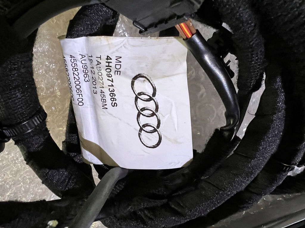 фото №15, Audi a8 s8 d4 lift монітори проводка задні 4h0919607