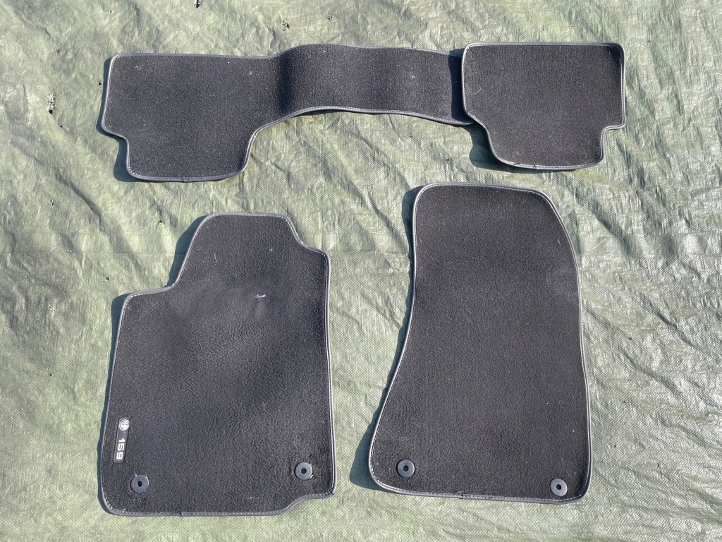 Купить Коврики велюровые комплект alfa romeo 159 sw оригинал 50903148