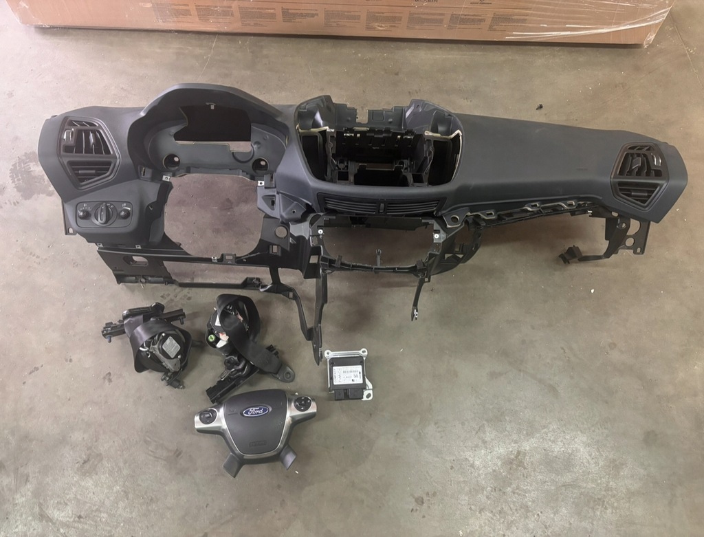 фото №1, Ford c-max ii mk2 консоль панель приладів подушки безпеки ремені orginał