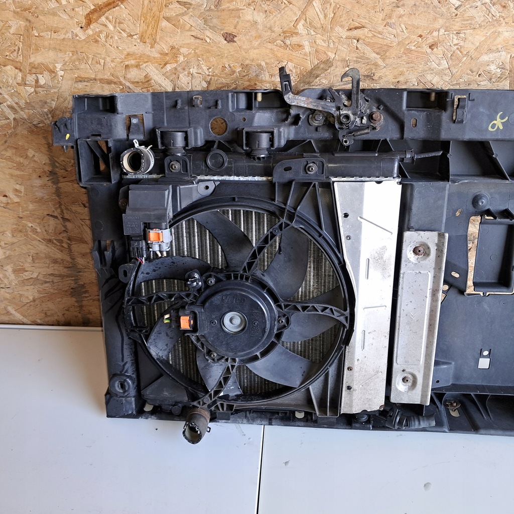 фото №15, Citroen c3 ii 1.4 8v pas передний радиатор комплект