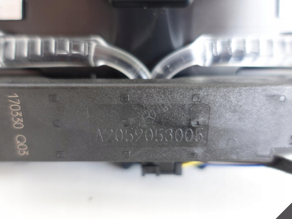 фото №9, Mercedes glc x253 w205 бардачок панель средний