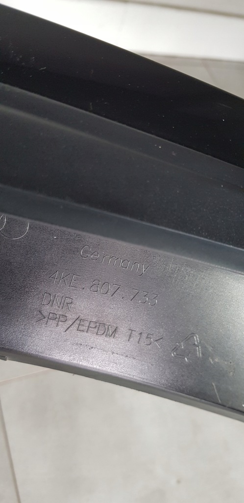 Audi e-tron 4ke накладка спойлер бампера перед 4ke807733 Київ