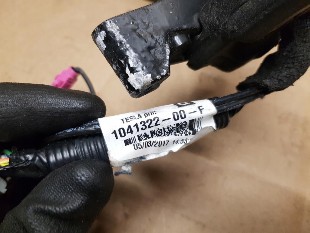 Tesla model 3 зеркало наружное правое 13pin Оригинал