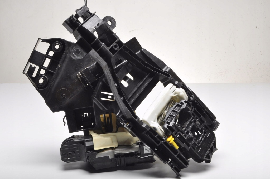 фото №7, Volvo s60 iii v60 ii замок двері лівий задня задній 6 pin 32131410