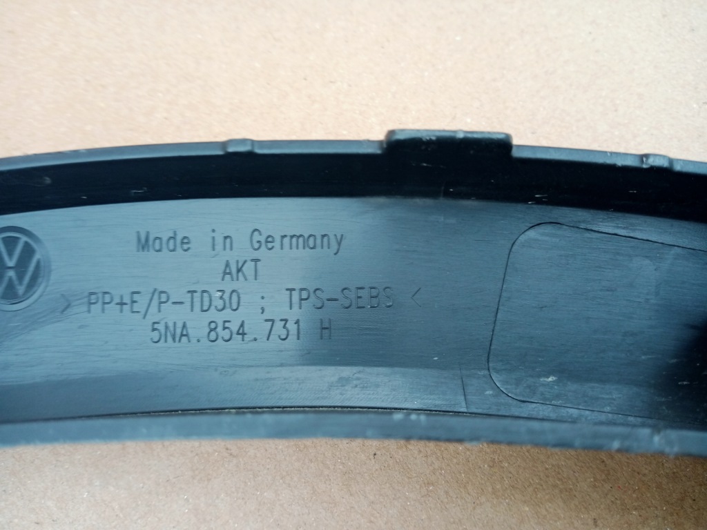 фото №10, Vw tiguan r-line ліва молдинг крила перед