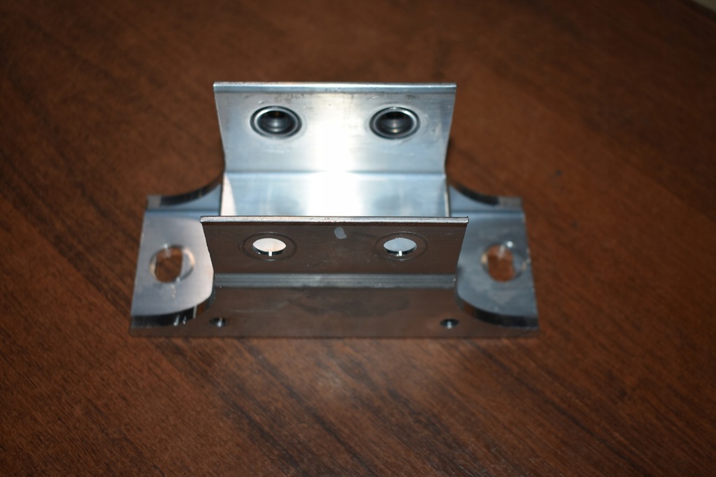 фото №1, Idealna направляющая крепёжная перед передняя mercedes w214 x254 1